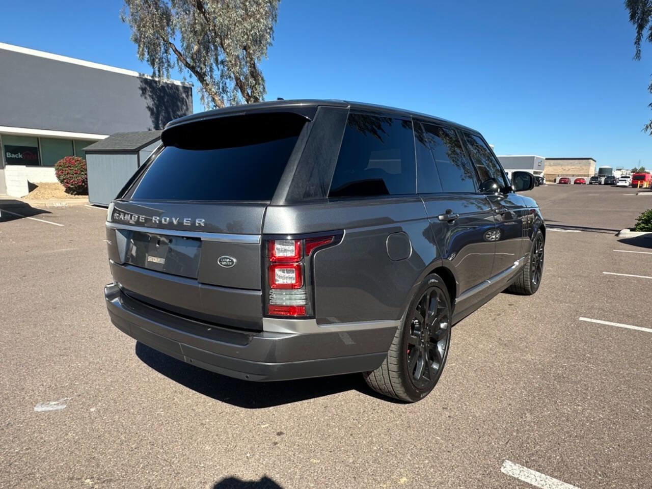 Used 2016 Land Rover Range Rover HSE image 5