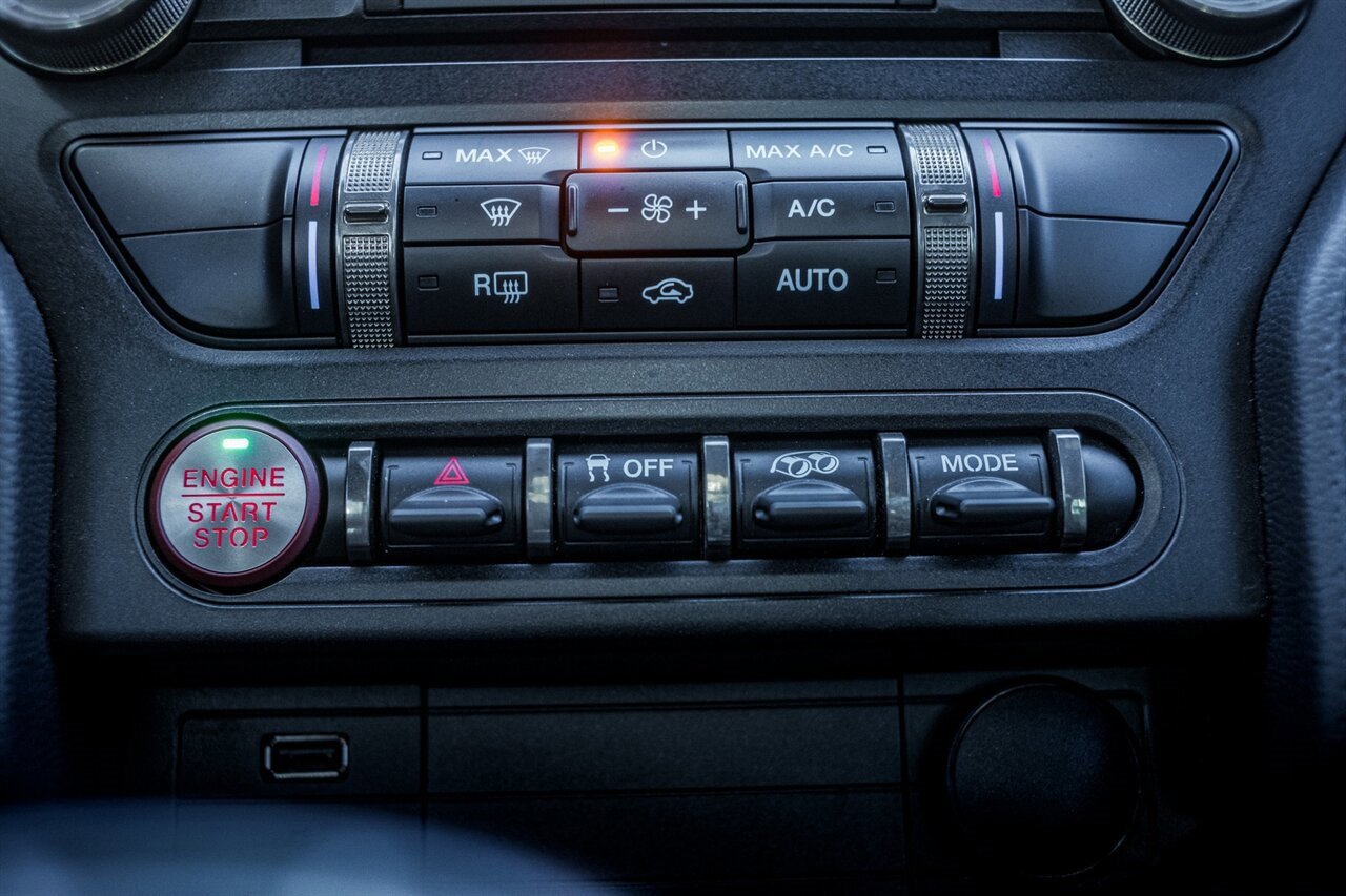 Used 2022 Ford Mustang Shelby GT500 w/ Carbon Fiber Track Pack image 23