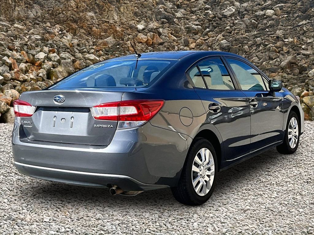 Used 2019 Subaru Impreza 2.0i image 2