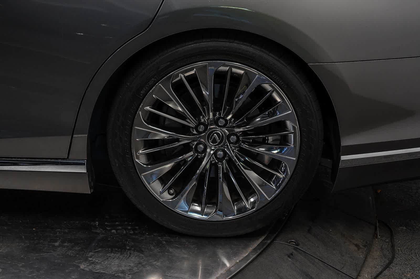Used 2020 Lexus LS 500 w/ Interior Upgrade Package RWD image 10