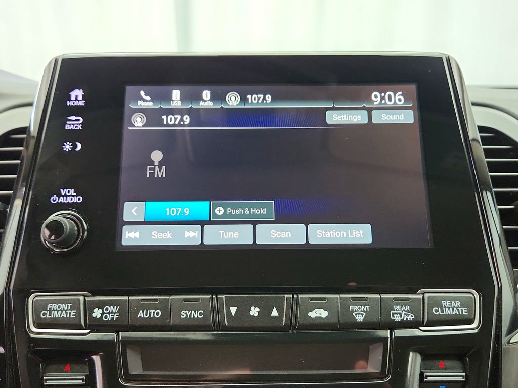 Used 2018 Honda Odyssey EX image 16