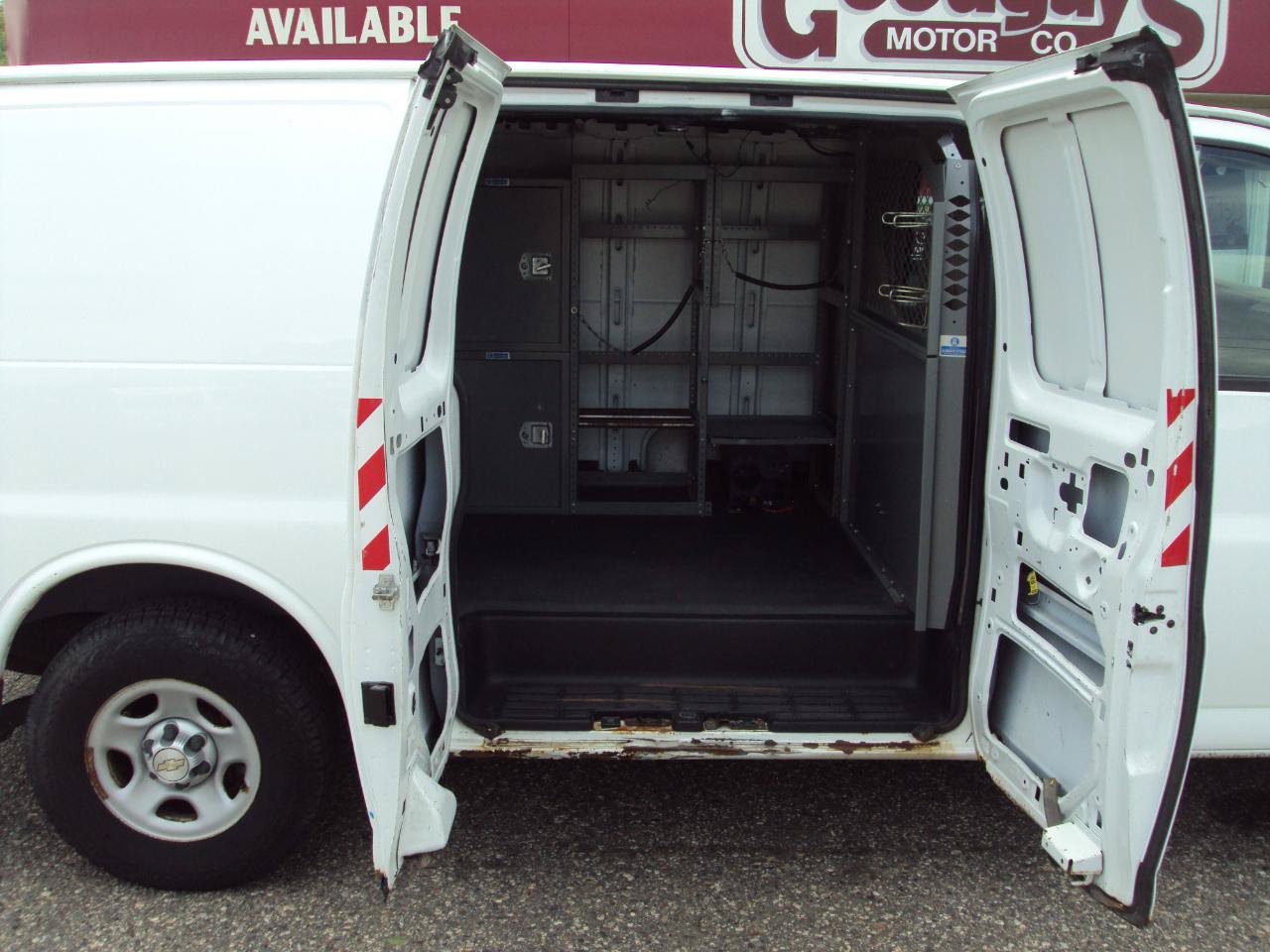 Used 2007 Chevrolet Express 1500 AWD image 10