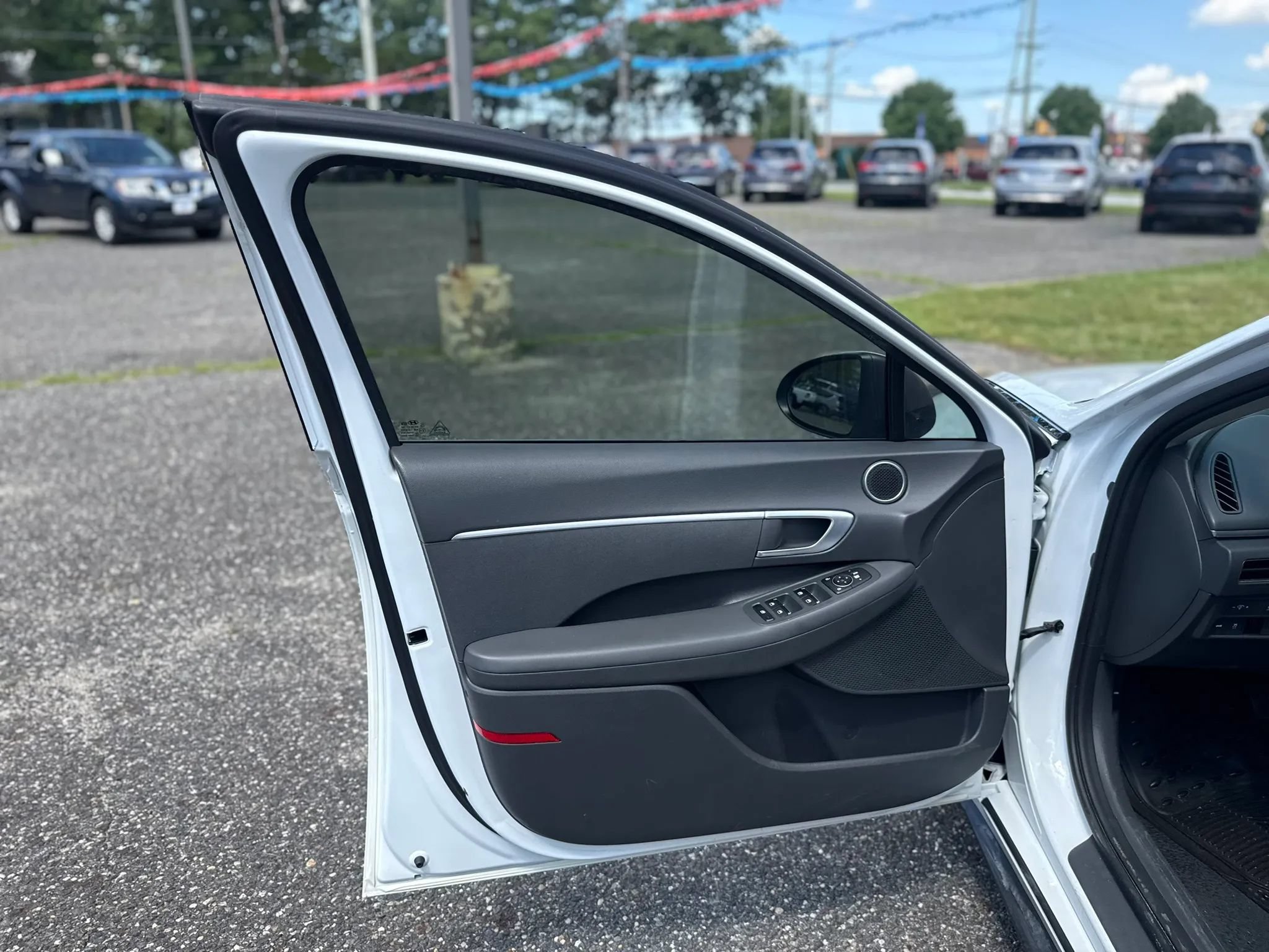 Used 2021 Hyundai Sonata SE FWD image 11