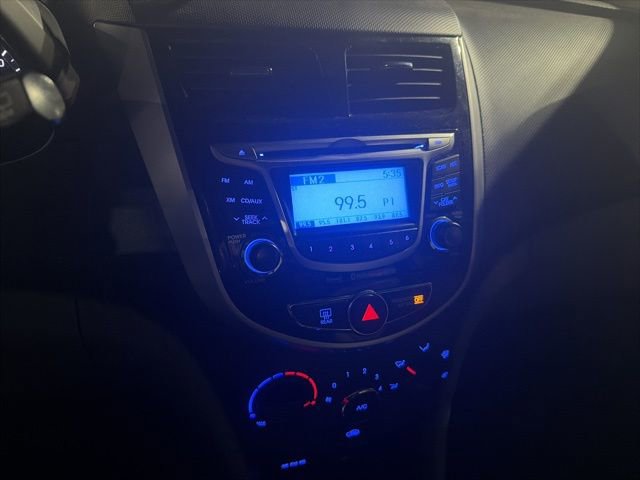 Used 2012 Hyundai Accent SE image 25