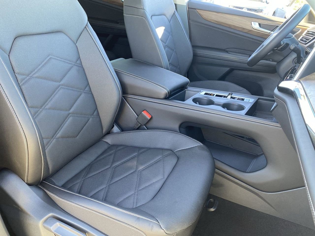 New 2026 Volkswagen Atlas SE image 6