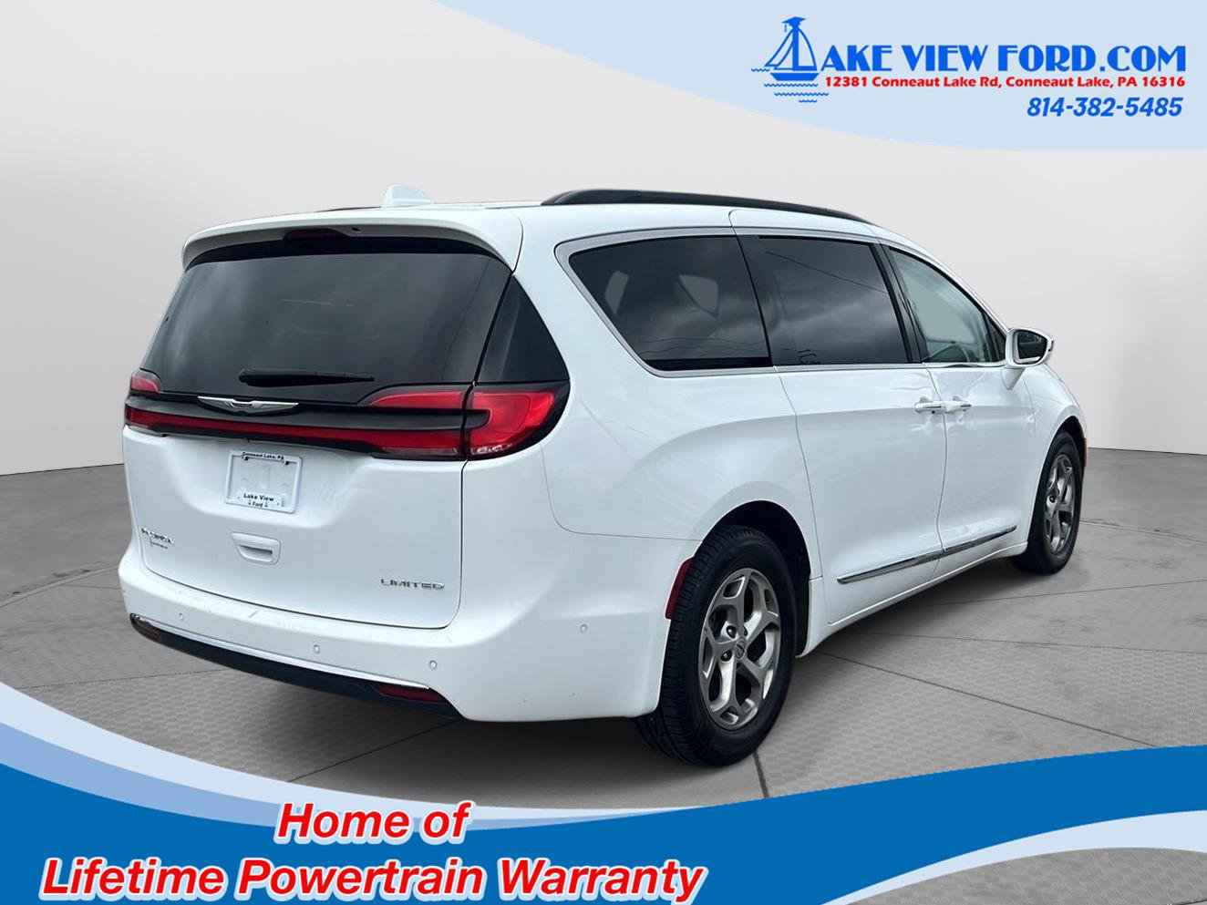 Used 2022 Chrysler Pacifica Limited FWD image 3