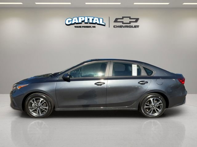 Used 2023 Kia Forte LXS image 2