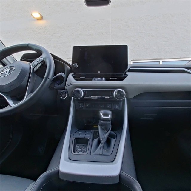 Used 2023 Toyota RAV4 XLE Premium image 25