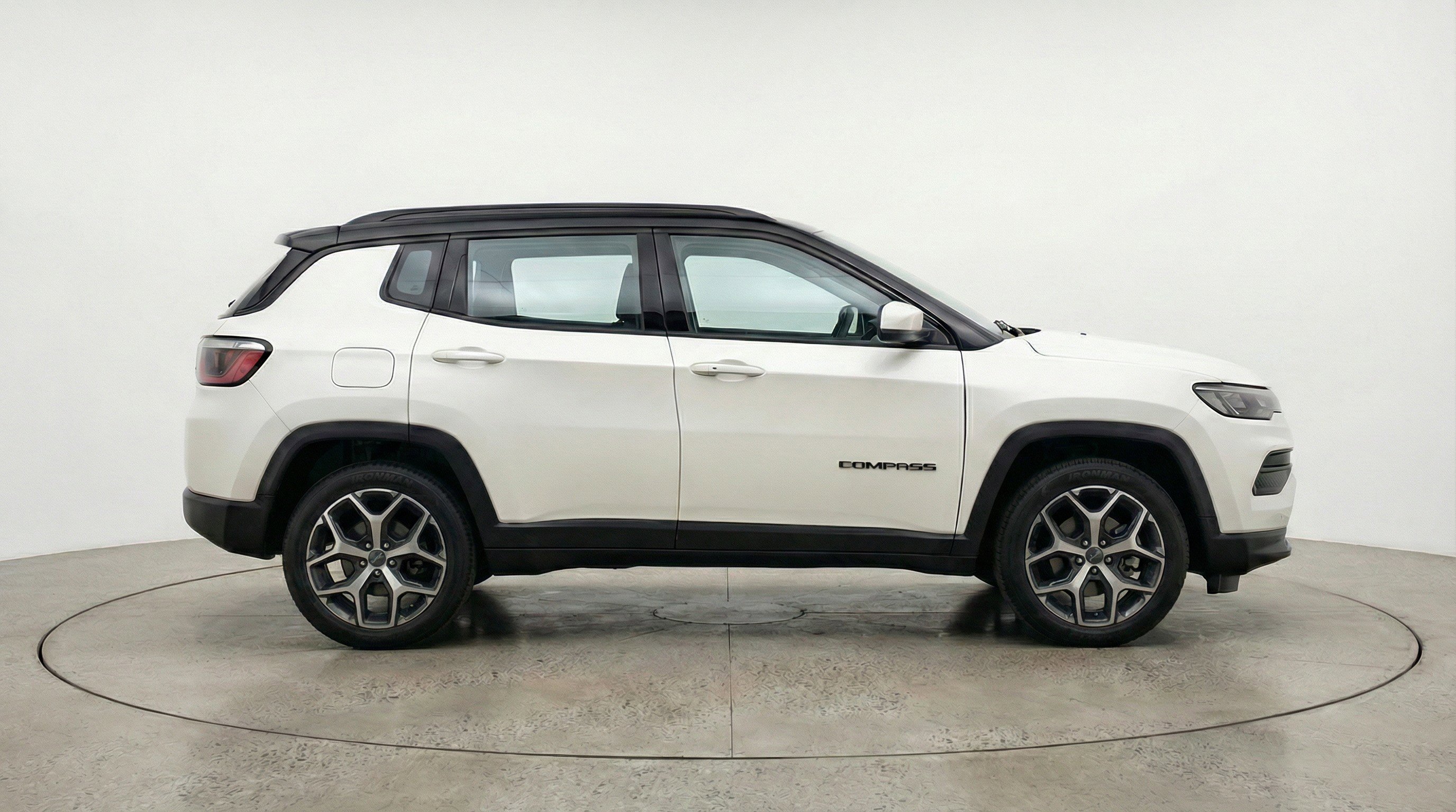 Used 2025 Jeep Compass Limited AWD/4WD image 11