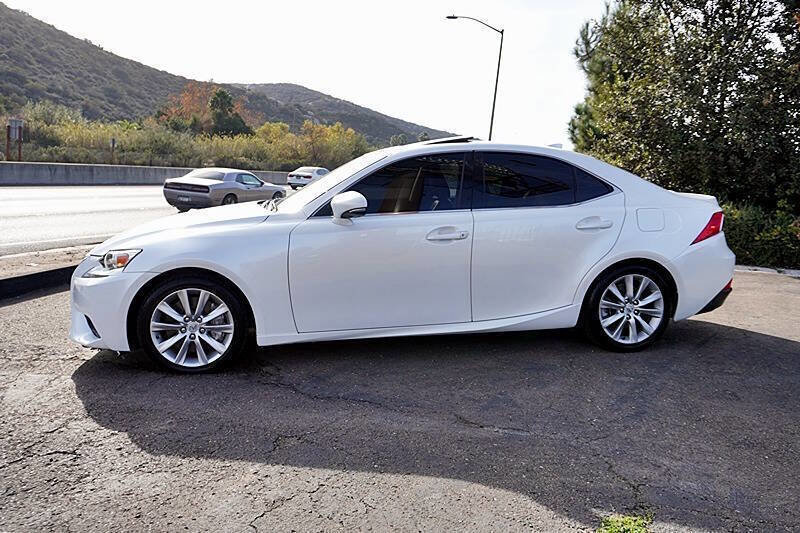 Used 2016 Lexus IS 200t RWD image 7