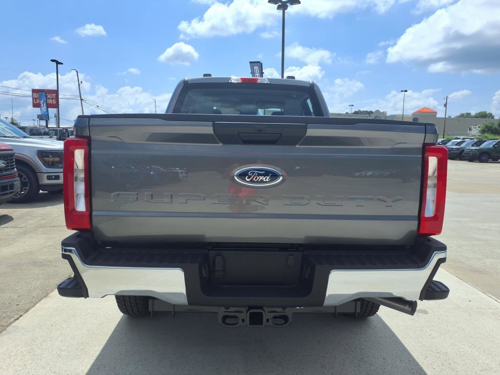 New 2025 Ford F250 XL w/ XL Chrome Package image 4
