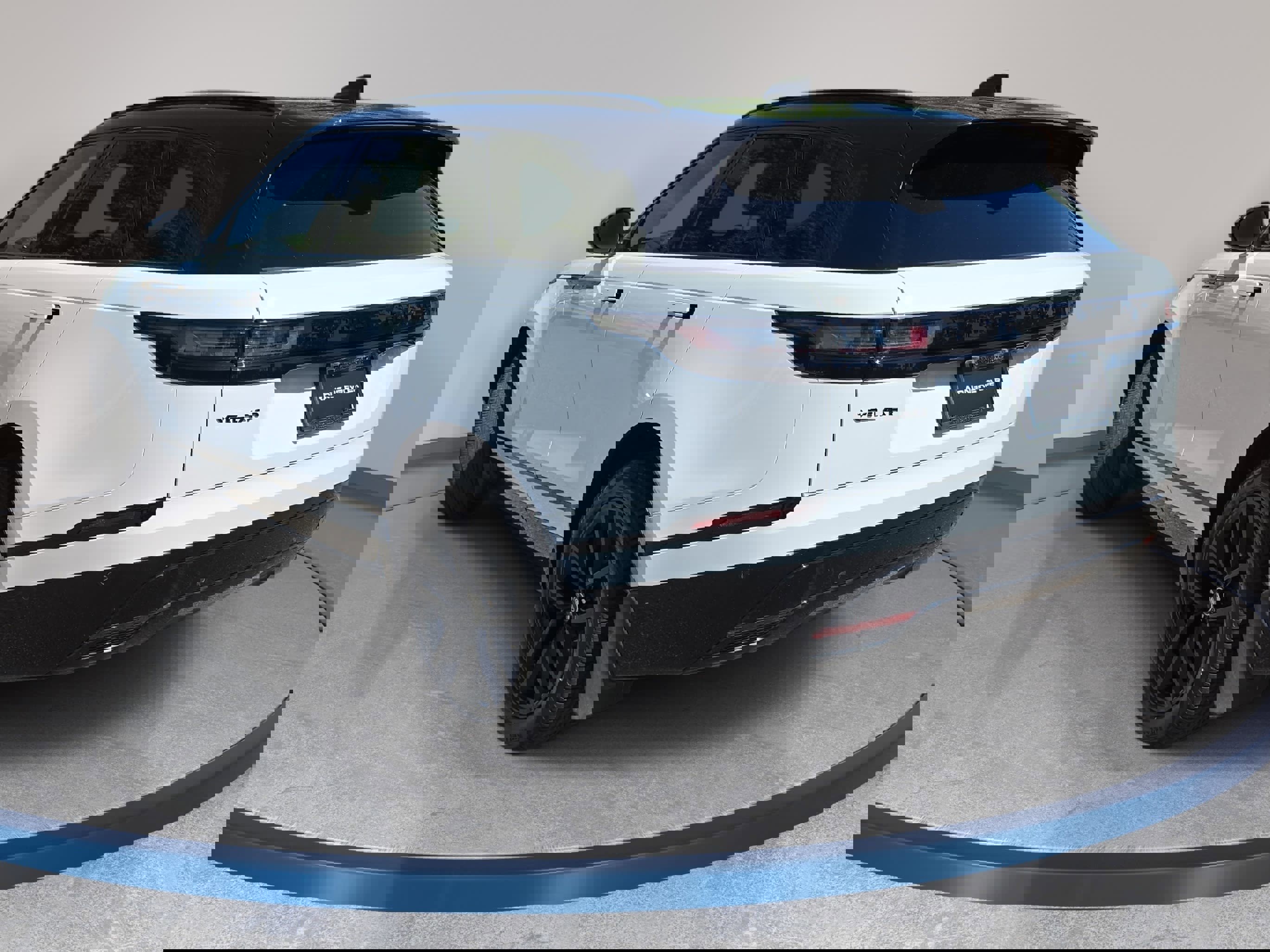 Certified 2025 Land Rover Range Rover Velar Dynamic SE AWD/4WD image 7