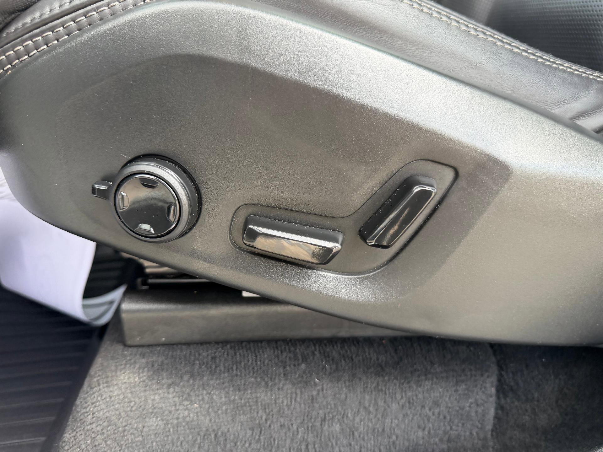 Used 2023 Volvo XC90 T8 Ultimate w/ Protection Package Premier image 36