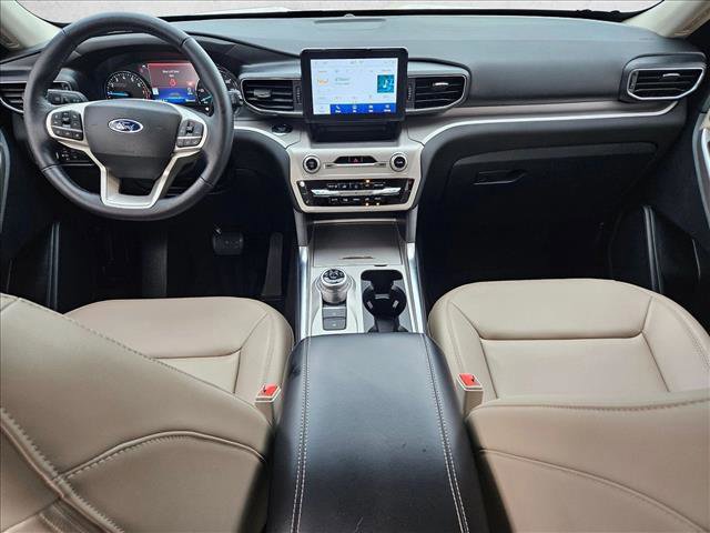Used 2023 Ford Explorer XLT w/ Equipment Group 202A image 17