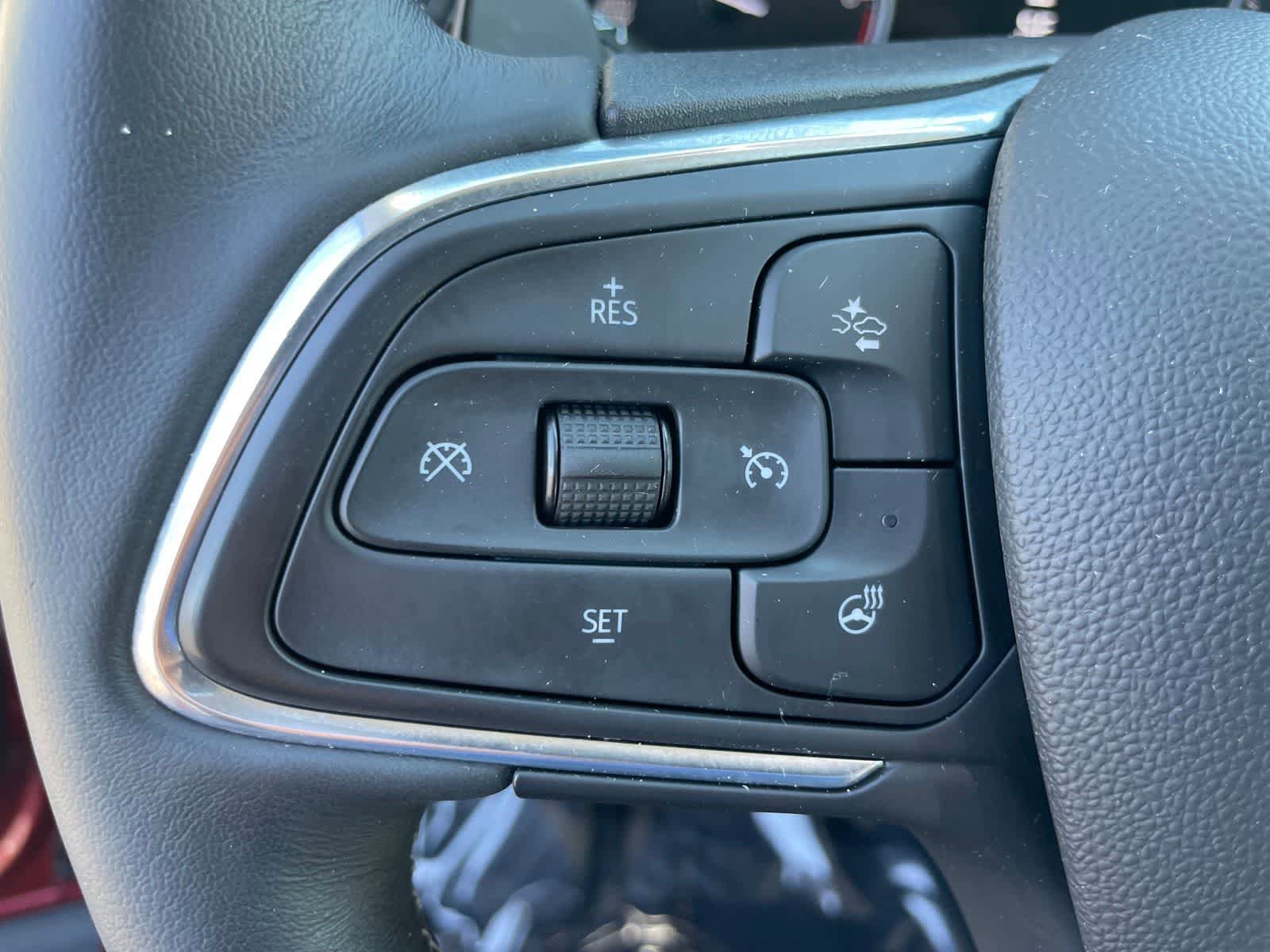 Used 2023 Buick Envision Essence AWD/4WD image 13