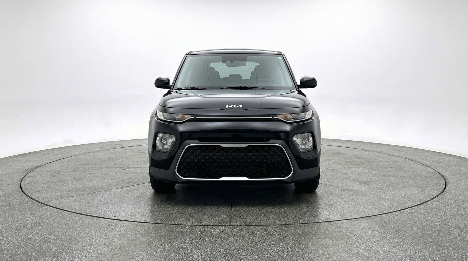 Used 2025 Kia Soul LX w/ LX Technology Package FWD image 2