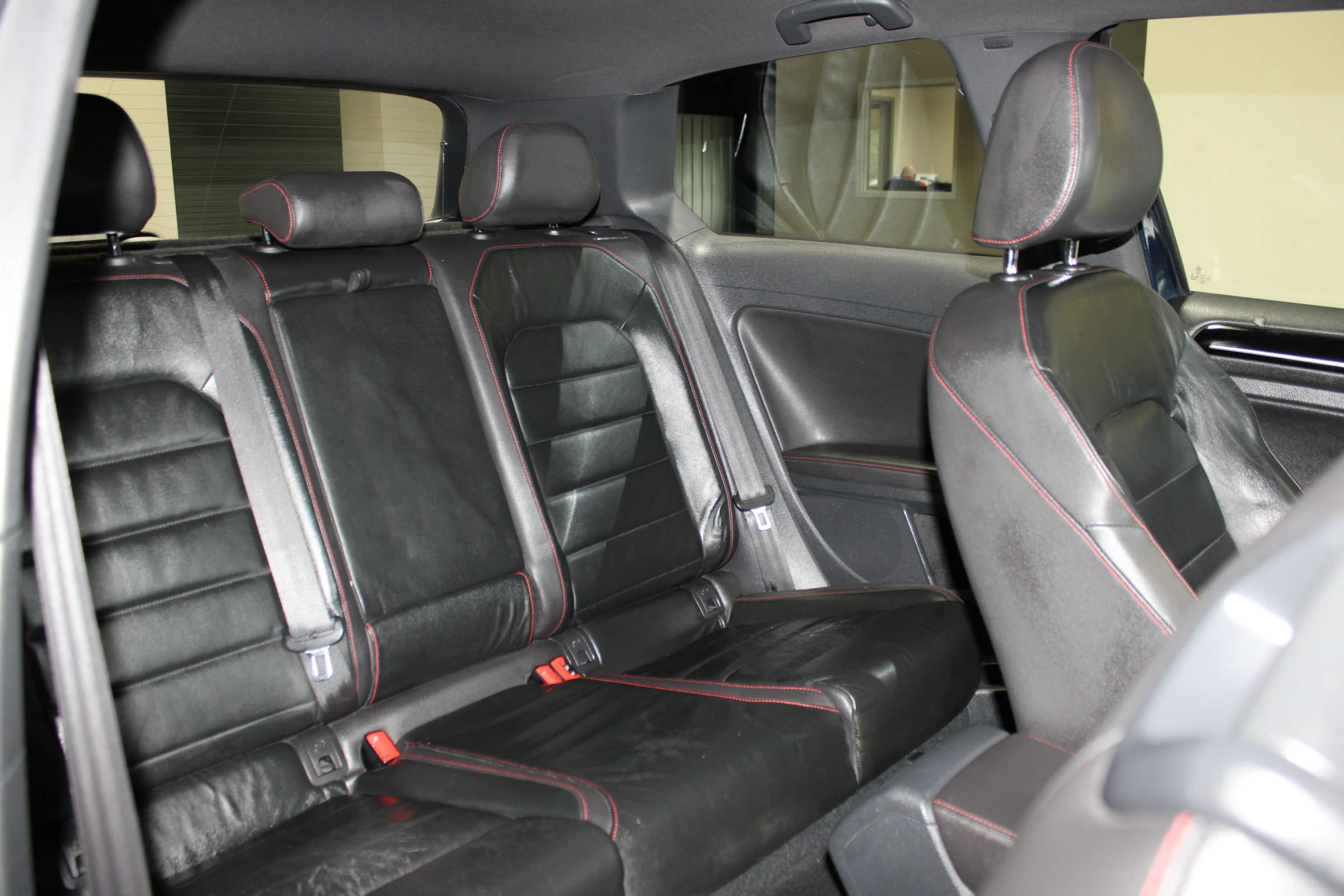 Used 2015 Volkswagen GTI SE FWD image 30