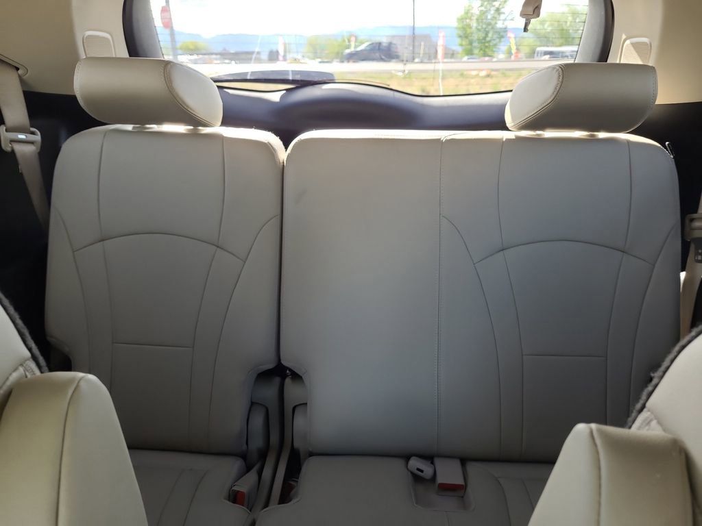 Used 2021 Buick Enclave Premium w/ Sun and Sites Package AWD/4WD image 32