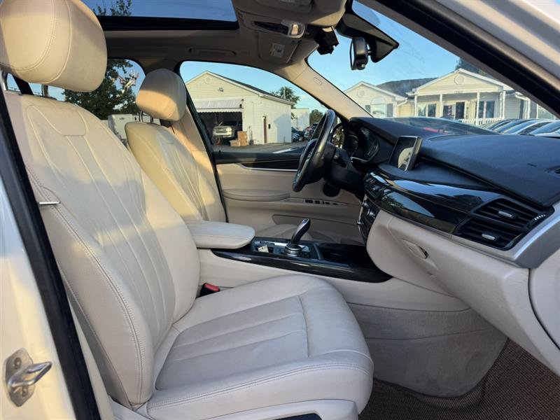 Used 2015 BMW X5 xDrive35d AWD/4WD image 16