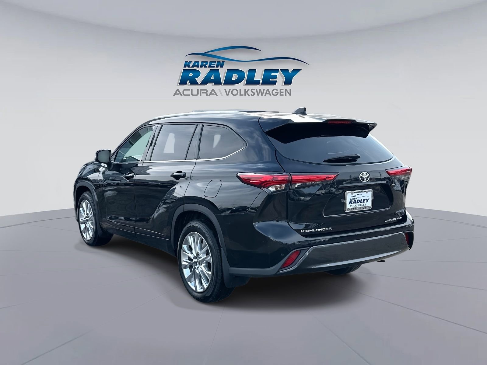 Used 2020 Toyota Highlander Limited image 4