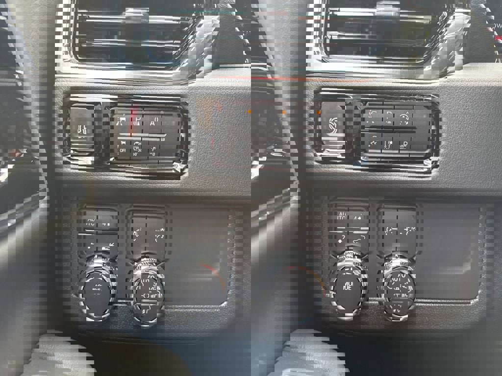 New 2026 GMC Yukon XL Elevation w/ LPO, Floor Liner Package image 31
