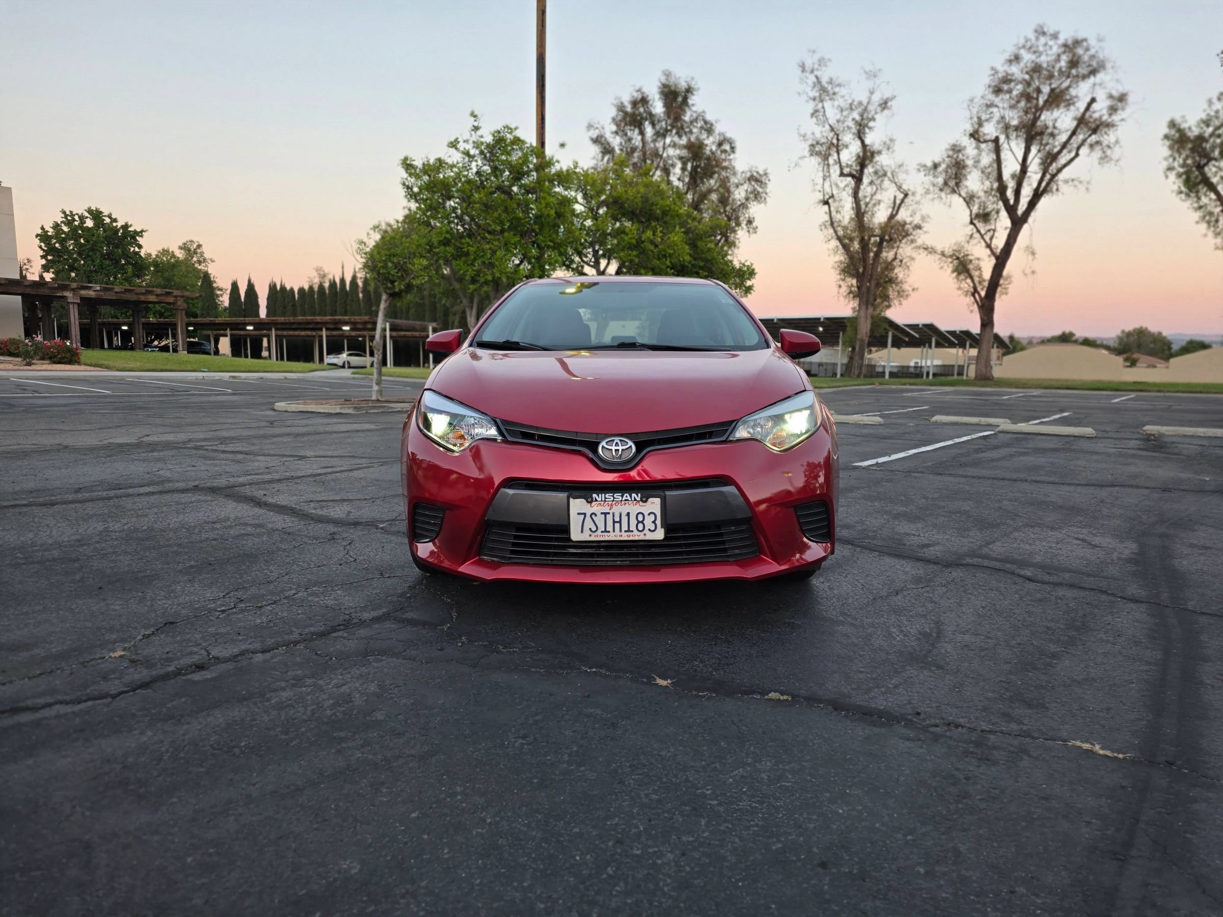 Used 2016 Toyota Corolla LE FWD image 2