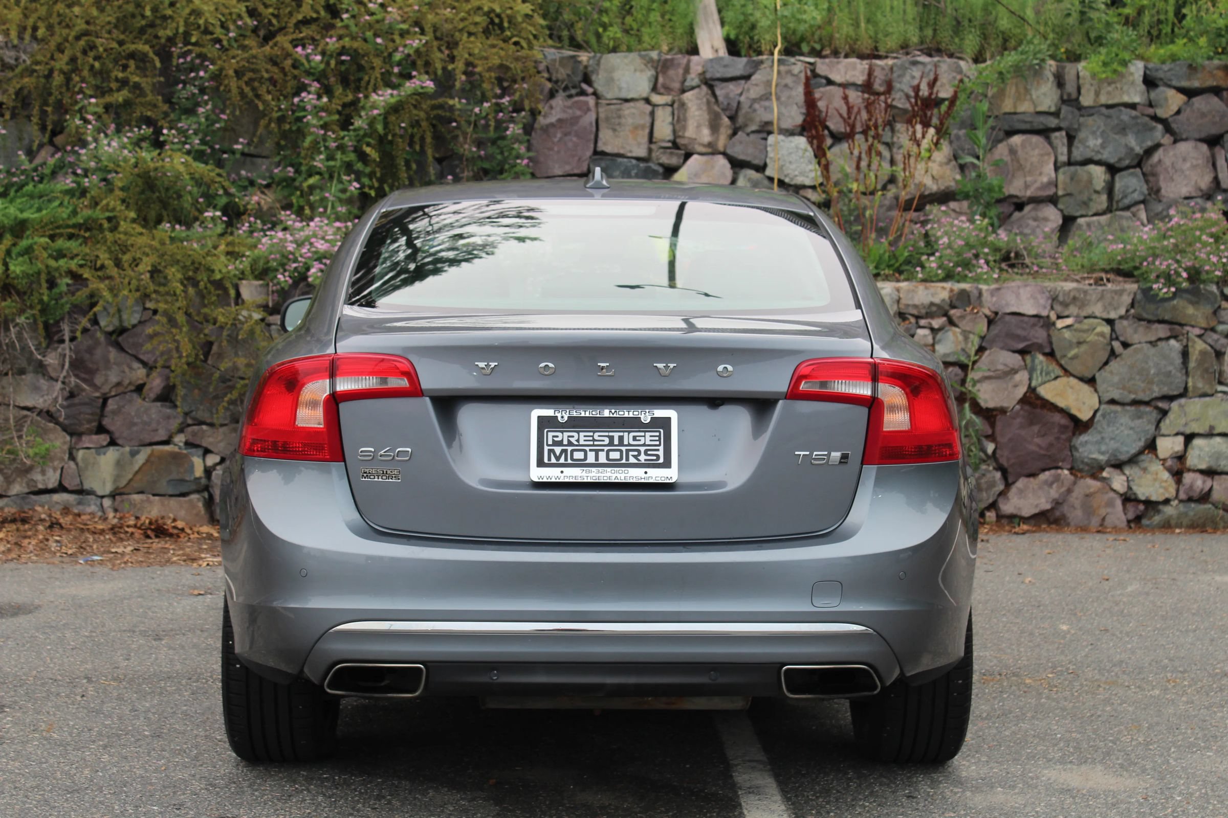 Used 2017 Volvo S60 T5 Inscription Platinum AWD/4WD image 8