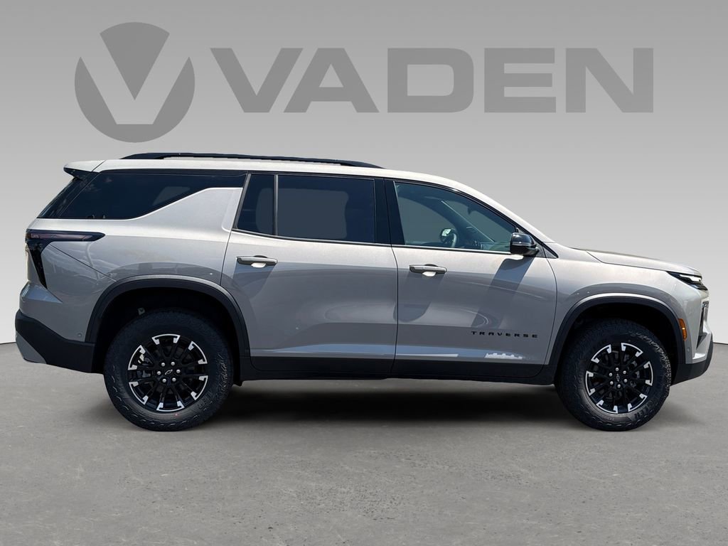 New 2026 Chevrolet Traverse Z71 w/ Enhanced Driving Package AWD/4WD image 7