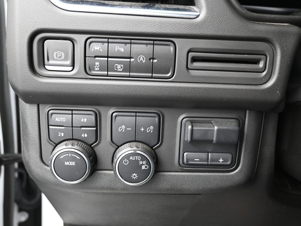 Used 2023 Chevrolet Tahoe RST w/ Sport Performance Package image 22