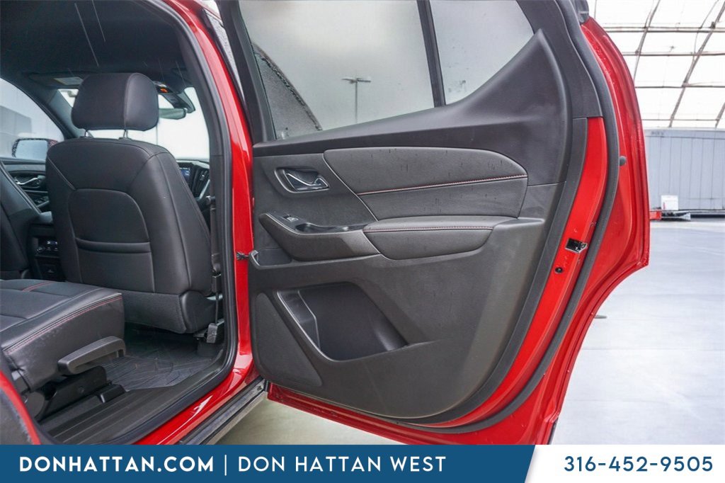 Used 2023 Chevrolet Traverse RS w/ LPO, Floor Liner Package image 27