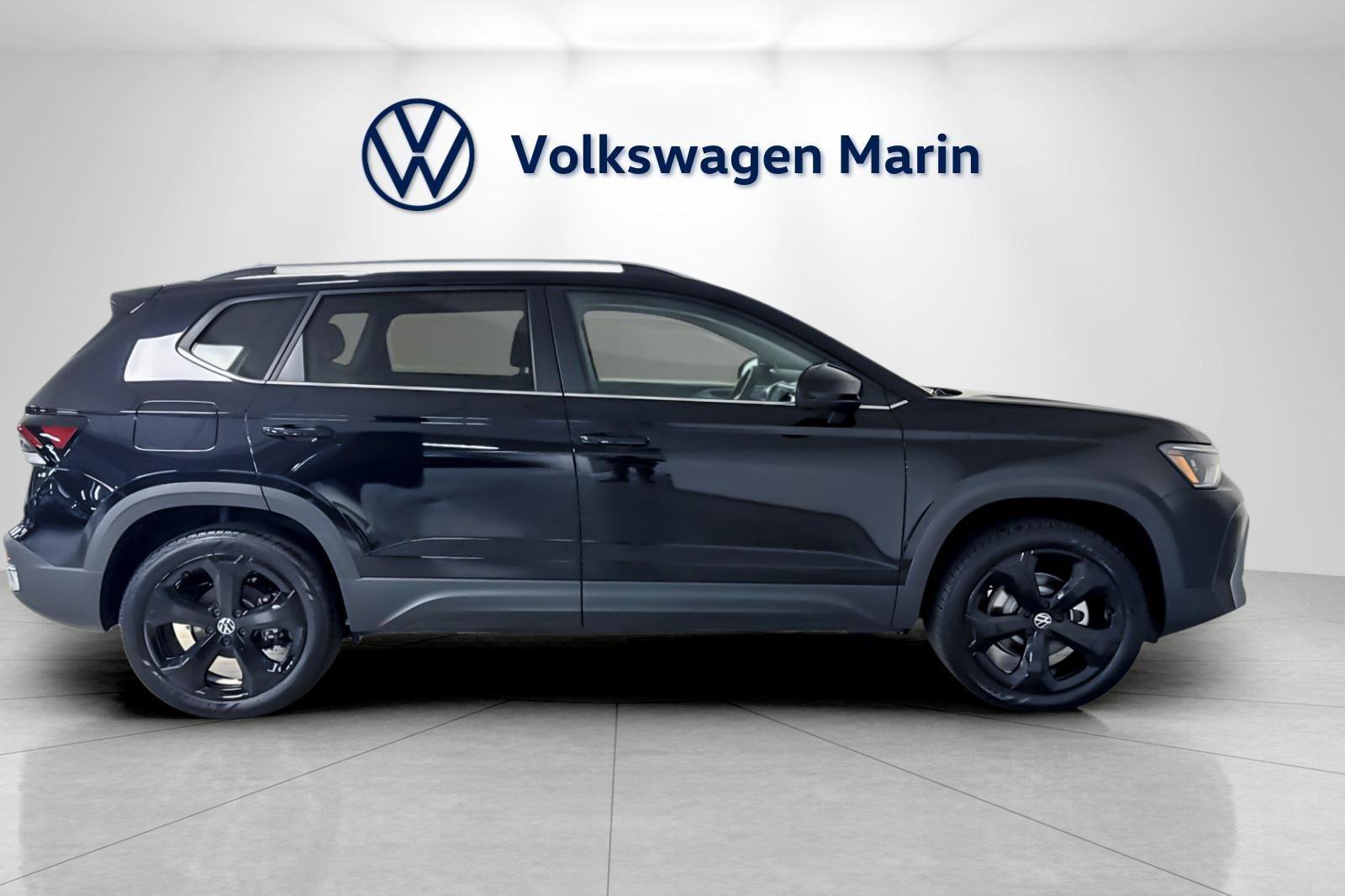 New 2025 Volkswagen Taos SEL image 6