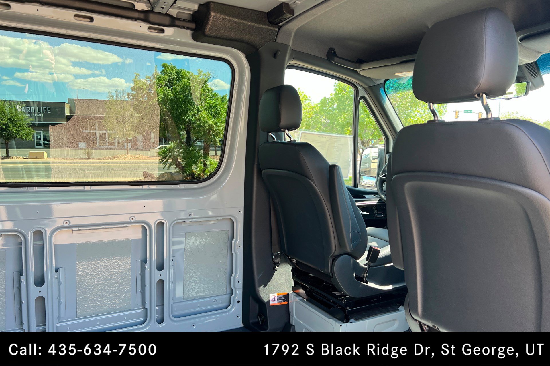 Used 2025 Mercedes-Benz Sprinter 2500 image 20