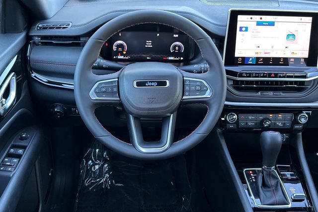 New 2026 Jeep Compass Trailhawk w/ Sun, Sound & Navigation Group AWD/4WD image 17