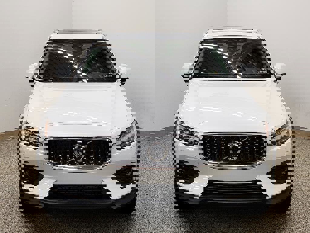 New 2026 Volvo V60 B5 Cross Country Plus w/ Protection Package Premier image 5