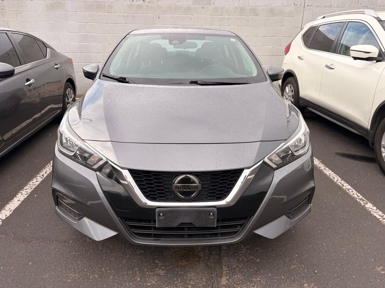 Used 2021 Nissan Versa SV FWD image 3