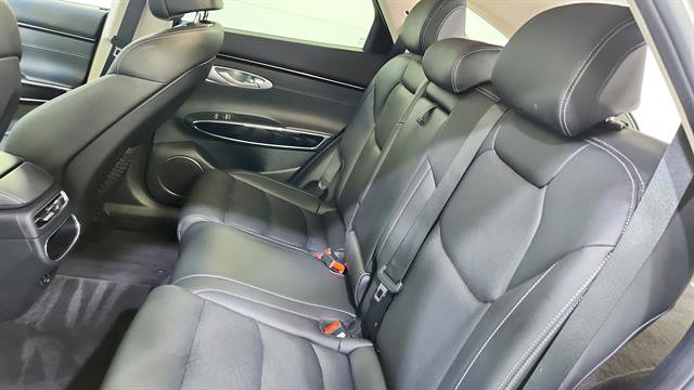 Used 2025 Genesis GV70 2.5T AWD/4WD image 21
