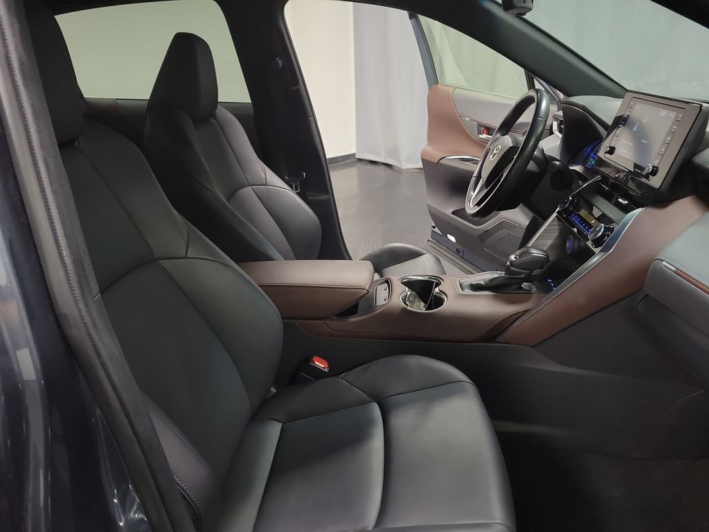 Used 2022 Toyota Venza XLE AWD/4WD image 30