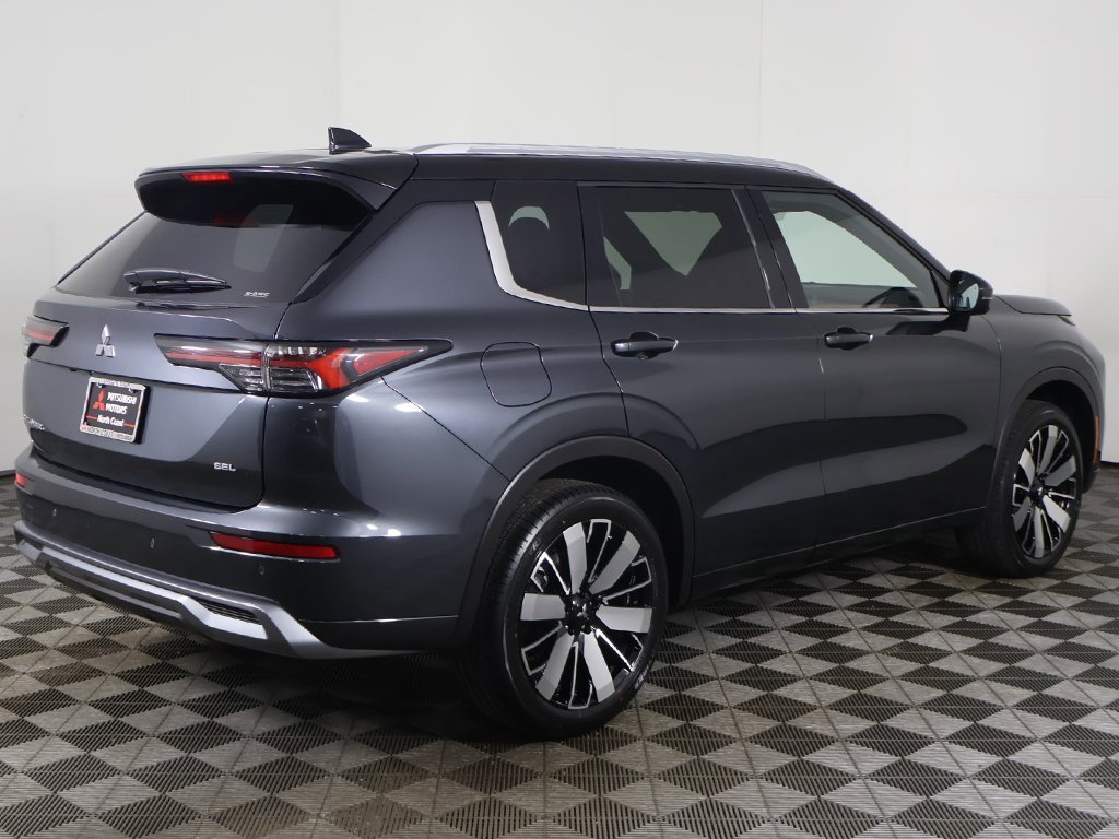 New 2025 Mitsubishi Outlander SEL image 16