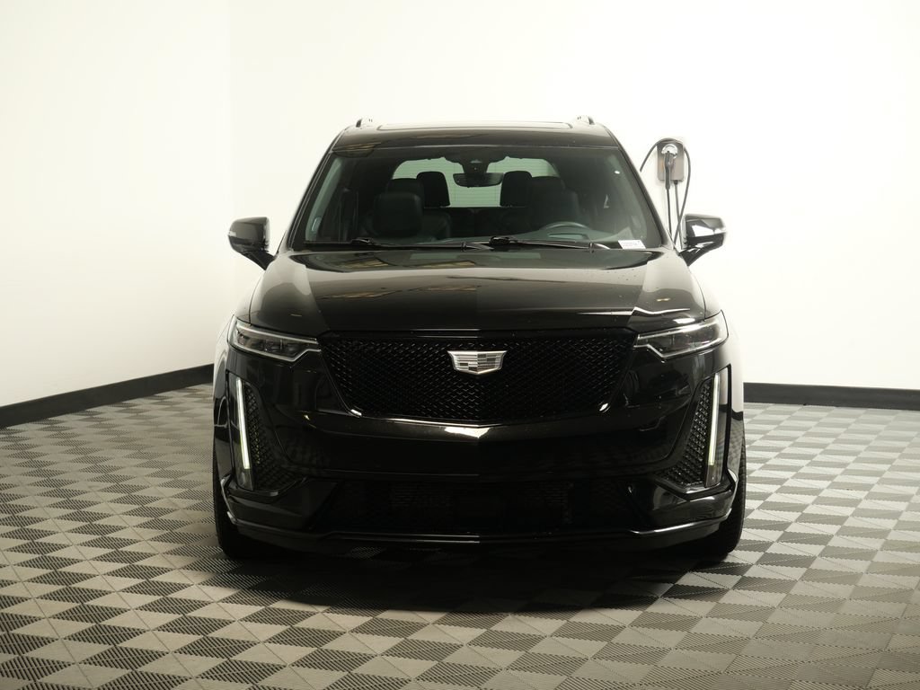 Used 2023 Cadillac XT6 Sport w/ LPO, ONYX Package AWD/4WD image 2