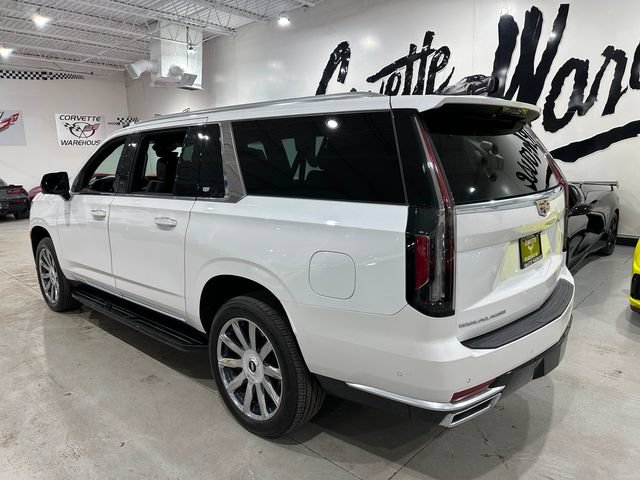 Used 2024 Cadillac Escalade ESV Premium Luxury w/ LPO, Floor Liner Package AWD/4WD image 15
