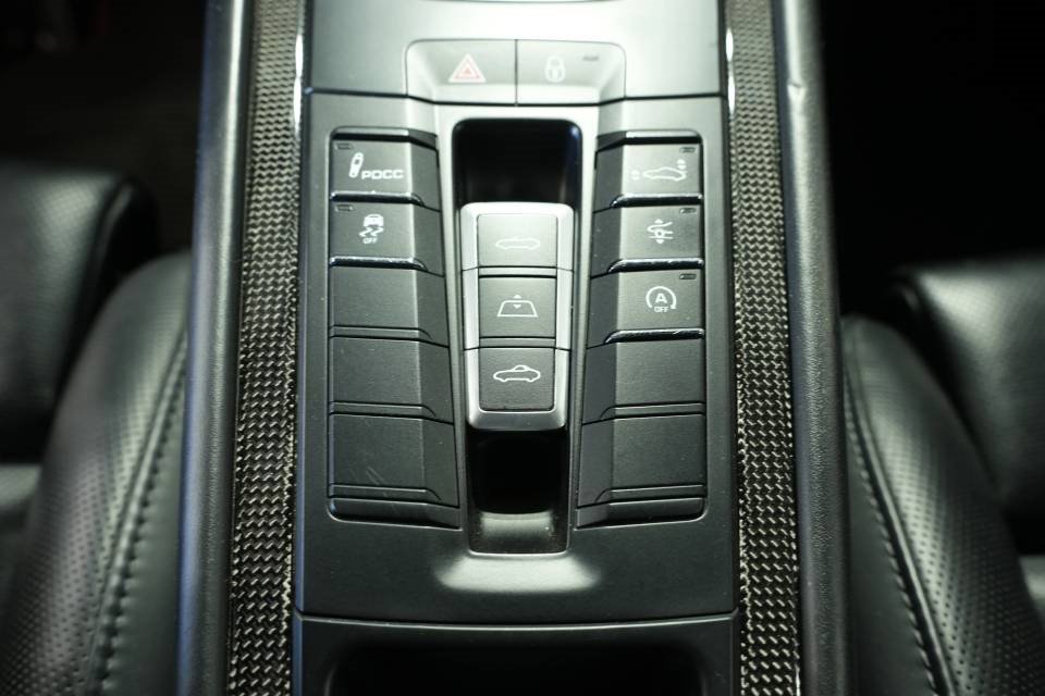 Used 2019 Porsche 911 Turbo image 23