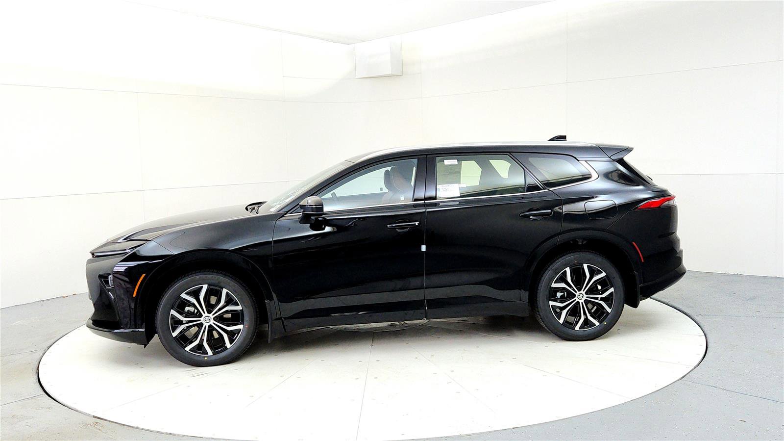 New 2026 Toyota Crown Signia image 3