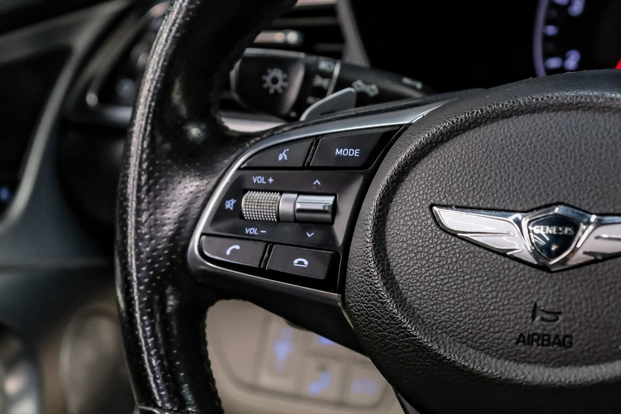 Used 2019 Genesis G70 2.0T Advanced w/ Dynamic Package AWD/4WD image 18