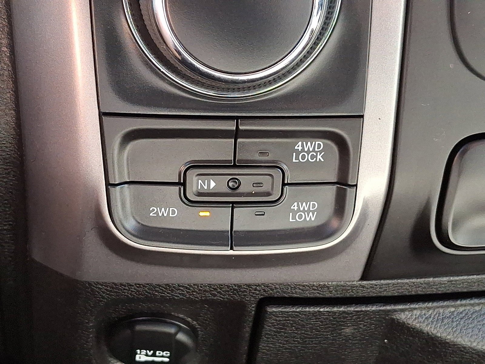 Used 2024 RAM 1500 Classic SLT AWD/4WD image 22
