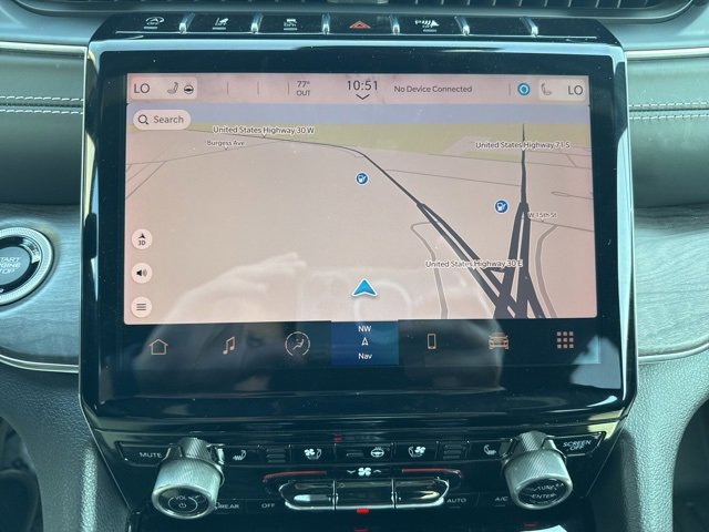 Used 2022 Jeep Grand Cherokee Overland w/ Luxury Tech Group IV image 25