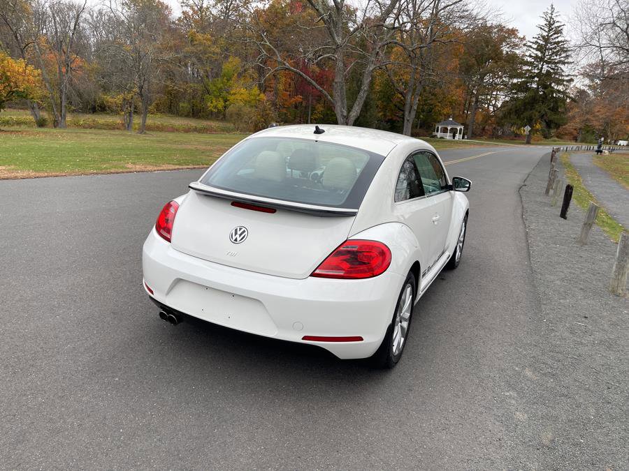 Used 2013 Volkswagen Beetle TDI FWD image 3