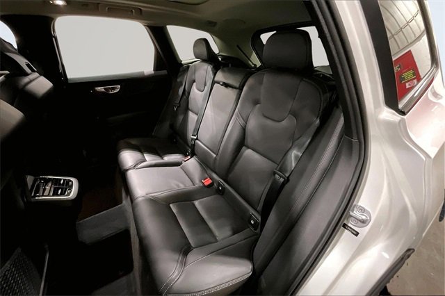 Certified 2023 Volvo XC60 B5 Ultimate w/ Climate Package image 27
