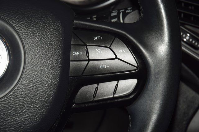 Used 2019 Jeep Cherokee Latitude Plus image 35