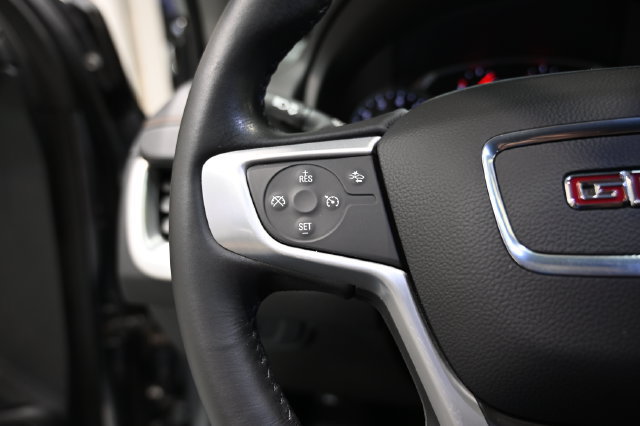 Used 2021 GMC Terrain SLE w/ Driver Convenience Package FWD image 23