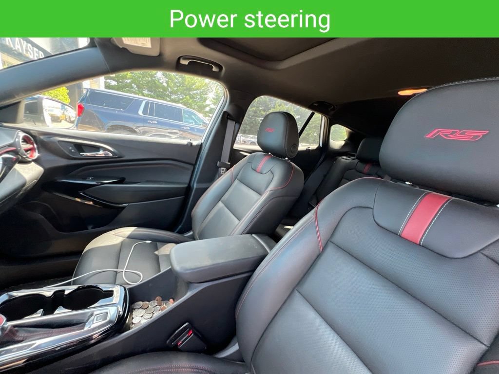 Used 2024 Chevrolet Trax RS w/ Sunroof Package FWD image 16